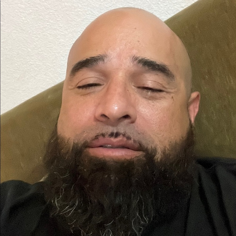 Meet your Posher, Efrain
